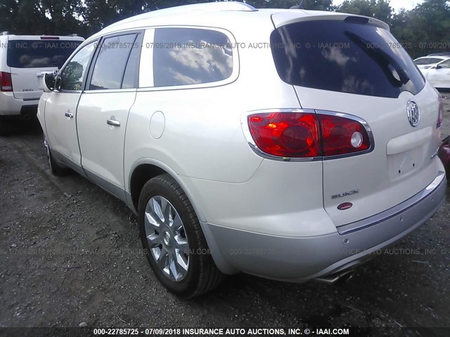 5GAKVDED7CJ112064 - 2012 BUICK ENCLAVE WHITE photo 3