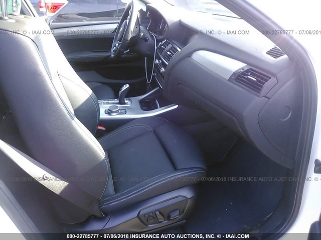5UXXW3C39H0T79238 - 2017 BMW X4 XDRIVE28I WHITE photo 5
