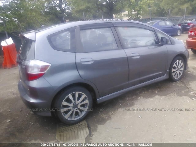 JHMGE8H50DC049202 - 2013 HONDA FIT SPORT GRAY photo 4