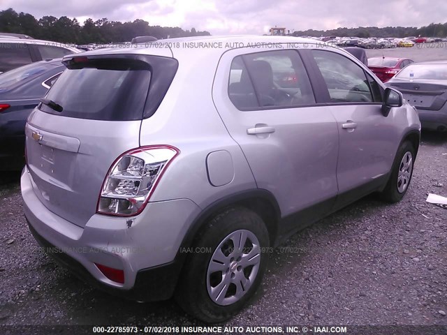 KL7CJKSB4HB128159 - 2017 CHEVROLET TRAX LS SILVER photo 4