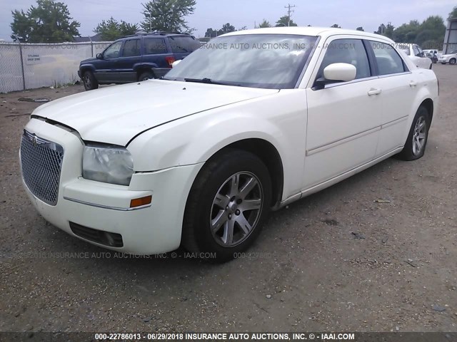 2C3KA53GX6H163999 - 2006 CHRYSLER 300 TOURING WHITE photo 2