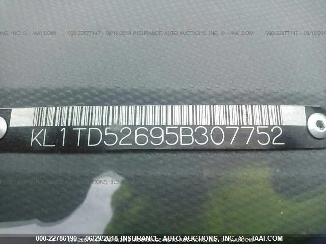 KL1TD52695B307752 - 2005 CHEVROLET AVEO LS Unknown photo 9