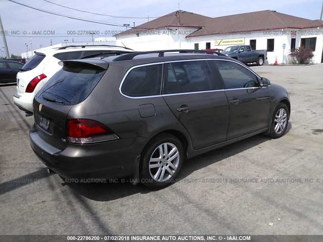 3VWPL7AJ9DM603423 - 2013 VOLKSWAGEN JETTA TDI BROWN photo 4