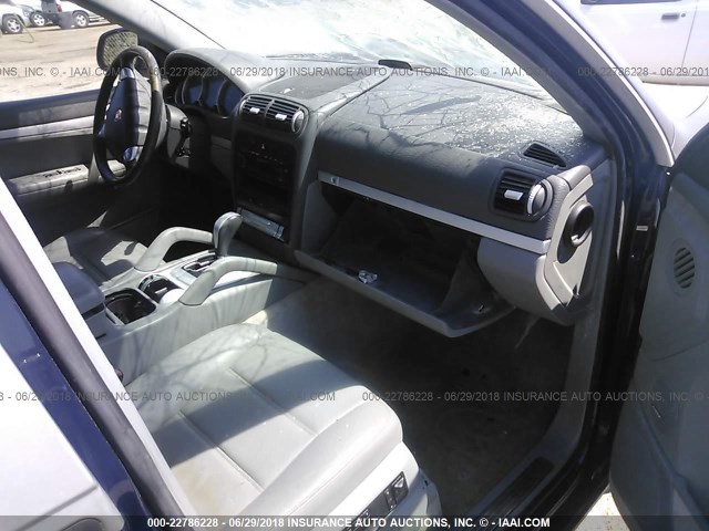 WP1AB29P64LA66100 - 2004 PORSCHE CAYENNE BLUE photo 5