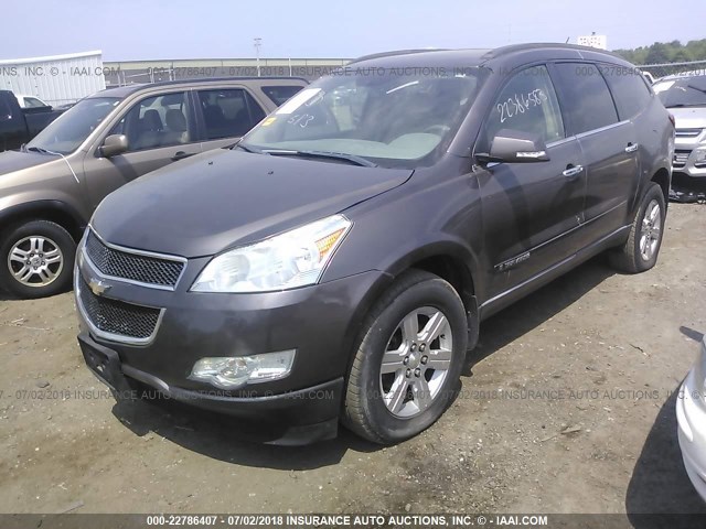 1GNER23D89S146824 - 2009 CHEVROLET TRAVERSE LT GRAY photo 2