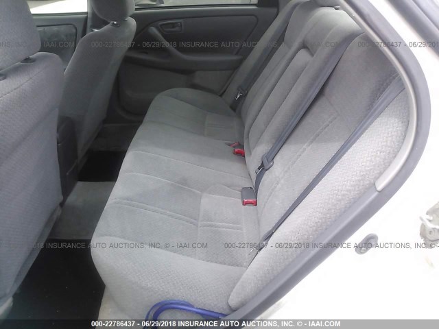 JT2BF22K310297552 - 2001 TOYOTA CAMRY CE/LE/XLE WHITE photo 8