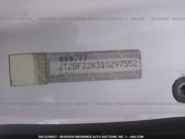 JT2BF22K310297552 - 2001 TOYOTA CAMRY CE/LE/XLE WHITE photo 9