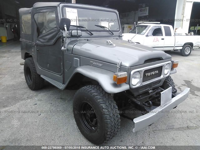 FJ40937975 - 1983 TOYOTA LAND CRUISER FJ40 GRAY photo 6