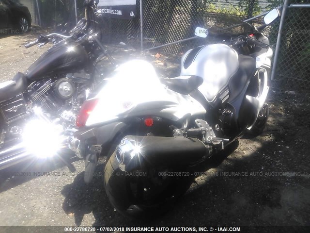 JS1GX72BXH2101400 - 2017 SUZUKI GSX1300 RA WHITE photo 4