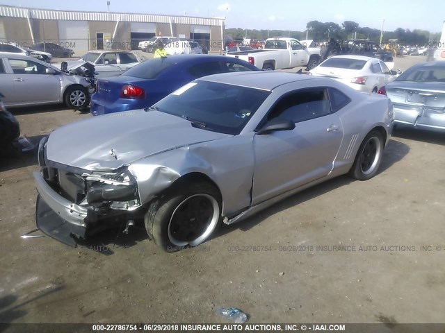 2G1FA1E33D9153976 - 2013 CHEVROLET CAMARO LS SILVER photo 2