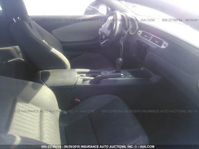 2G1FA1E33D9153976 - 2013 CHEVROLET CAMARO LS SILVER photo 5