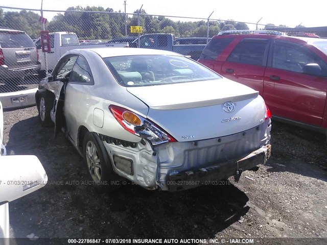 4T1CE38P04U801569 - 2004 TOYOTA CAMRY SOLARA SE/SLE ვერცხლისფერი ფოტო 3