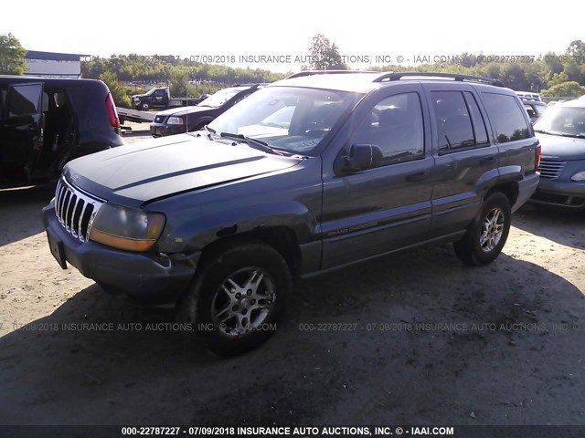 1J4GW48S12C139768 - 2002 JEEP GRAND CHEROKEE LAREDO BLUE photo 2