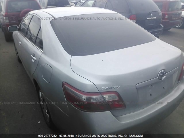 4T1BK46K57U525556 - 2007 TOYOTA CAMRY NEW GENERAT LE/XLE/SE SILVER photo 3