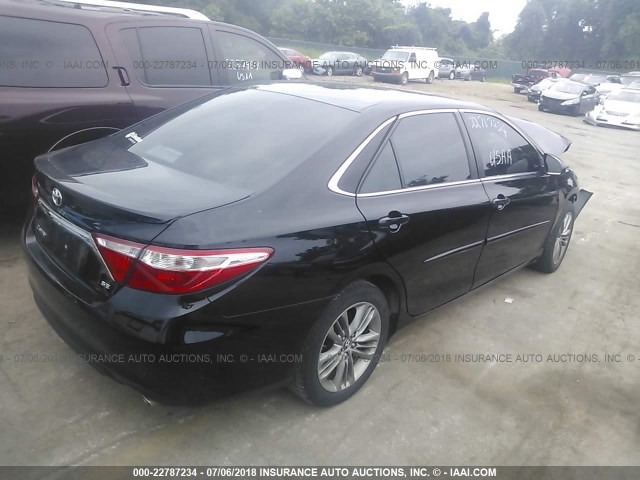 4T1BF1FK0FU092441 - 2015 TOYOTA CAMRY LE/XLE/SE/XSE 黑色 照片 4