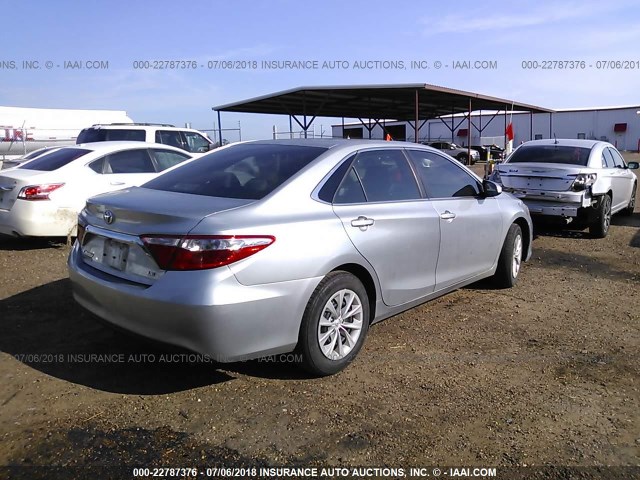 4T4BF1FK7FR472172 - 2015 TOYOTA CAMRY LE/XLE/SE/XSE SILVER photo 4