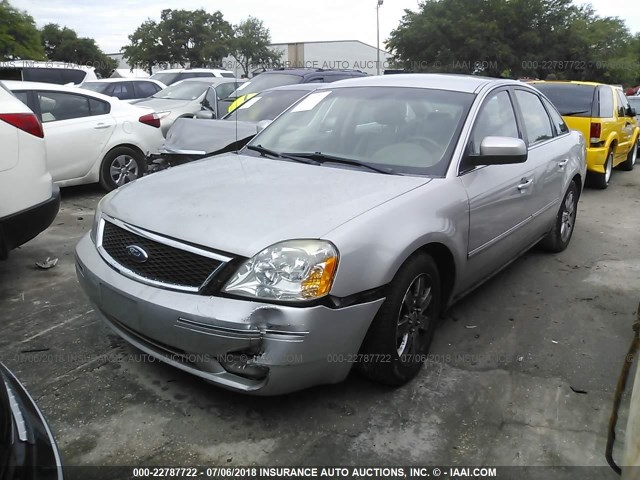 1FAFP24146G130406 - 2006 FORD FIVE HUNDRED SEL SILVER photo 2