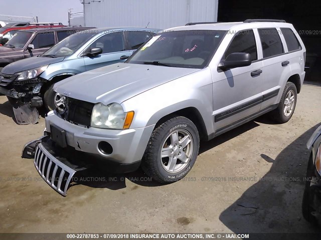 1J4GR48KX5C568757 - 2005 JEEP GRAND CHEROKEE LAREDO/COLUMBIA/FREEDOM 银色 照片 2