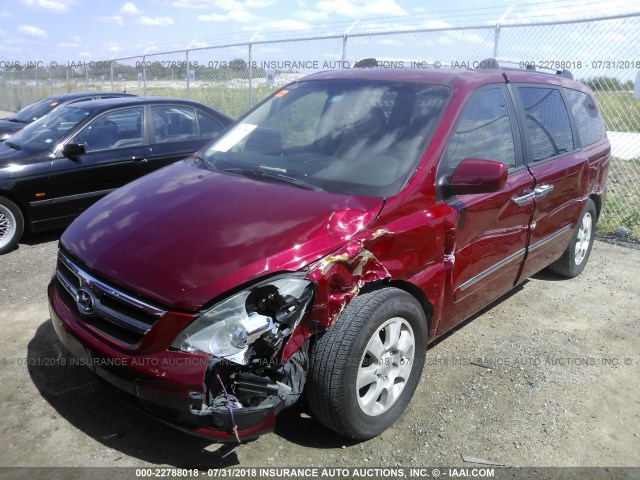 KNDMC233276026360 - 2007 HYUNDAI ENTOURAGE GLS/SE/LIMITED MAROON photo 2