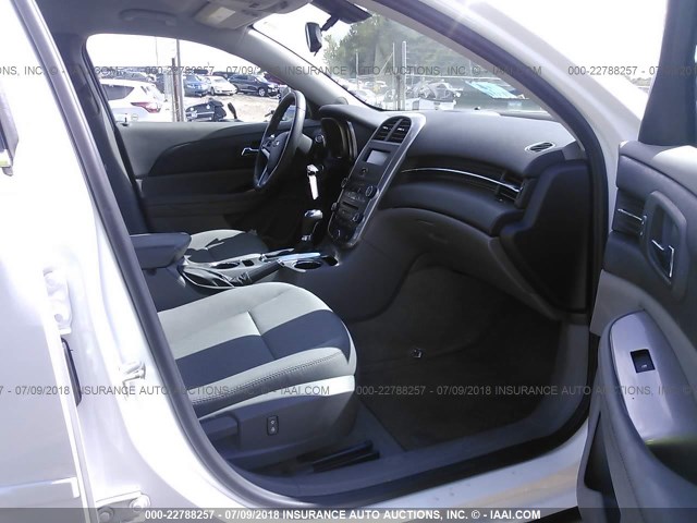 1G11B5SL2EF274137 - 2014 CHEVROLET MALIBU LS 白色 照片 5