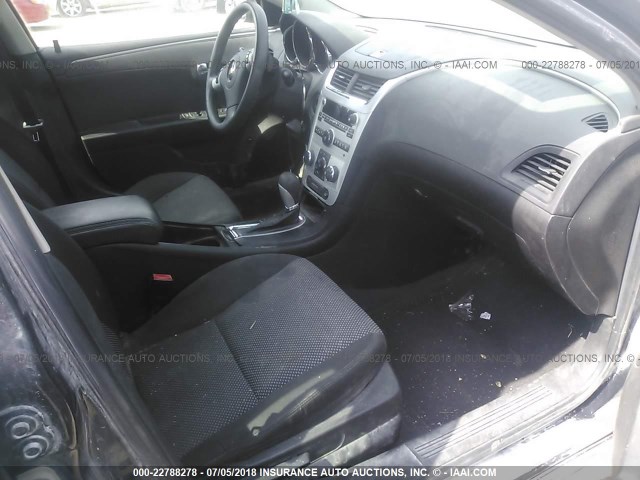 1G1ZC5E04AF175881 - 2010 CHEVROLET MALIBU 1LT შავი ფოტო 5