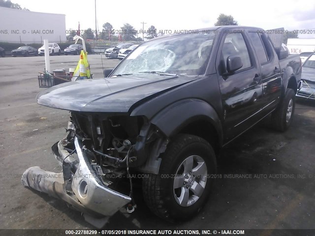 1N6AD0ER1AC433114 - 2010 NISSAN FRONTIER CREW CAB SE/LE/NISMO GRAY photo 2