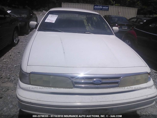 2FALP74W0SX163967 - 1995 FORD CROWN VICTORIA LX WHITE photo 6