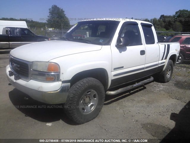 1GTGK29U02Z236544 - 2002 GMC NEW SIERRA K2500 WHITE photo 2