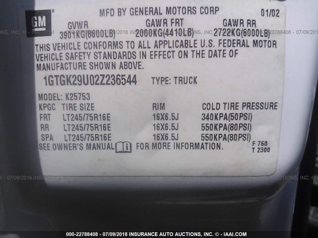 1GTGK29U02Z236544 - 2002 GMC NEW SIERRA K2500 WHITE photo 9