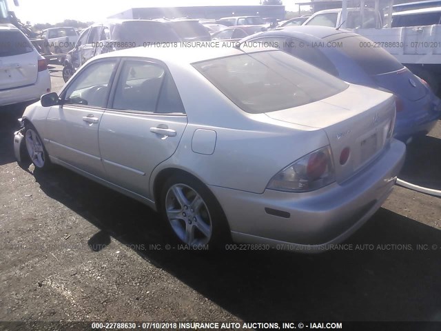 JTHBD192620059966 - 2002 LEXUS IS 300 SILVER photo 3