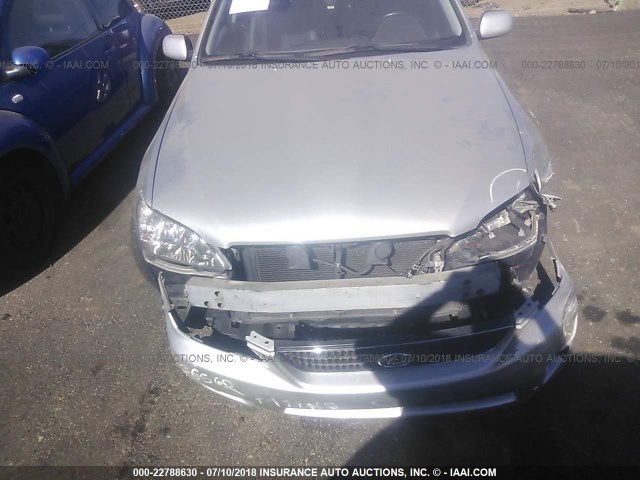 JTHBD192620059966 - 2002 LEXUS IS 300 SILVER photo 6