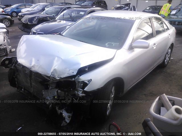 4T1BE46K99U381794 - 2009 TOYOTA CAMRY SE/LE/XLE SILVER photo 2