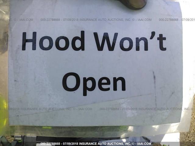 3GNBAAFW0BS639988 - 2011 CHEVROLET HHR LS SILVER photo 10