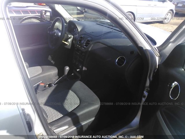 3GNBAAFW0BS639988 - 2011 CHEVROLET HHR LS SILVER photo 5