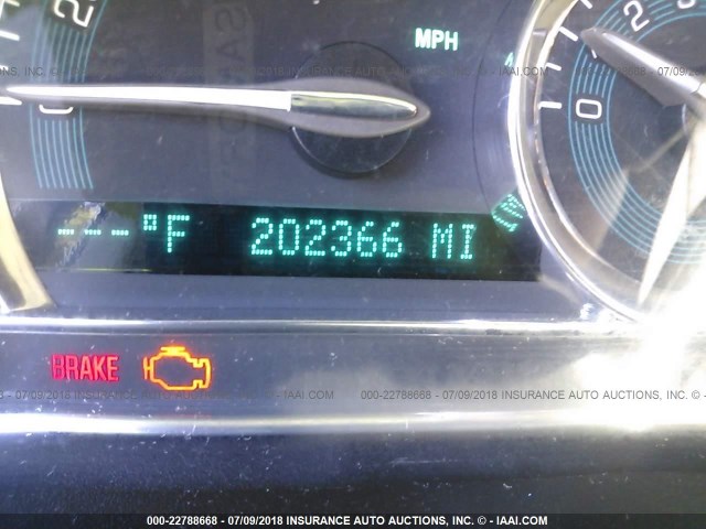 3GNBAAFW0BS639988 - 2011 CHEVROLET HHR LS SILVER photo 7