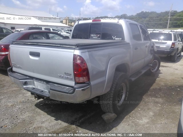 5TELU42N97Z434462 - 2007 TOYOTA TACOMA DOUBLE CAB ვერცხლისფერი ფოტო 4