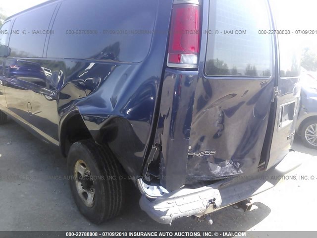1GCHG39R911203692 - 2001 CHEVROLET EXPRESS G3500  BLUE photo 6