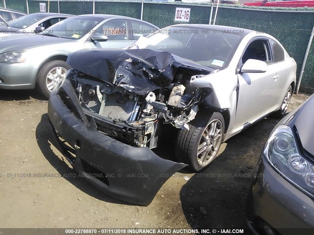 JTKDE3B74A0305543 - 2010 TOYOTA SCION TC 银色 照片 2