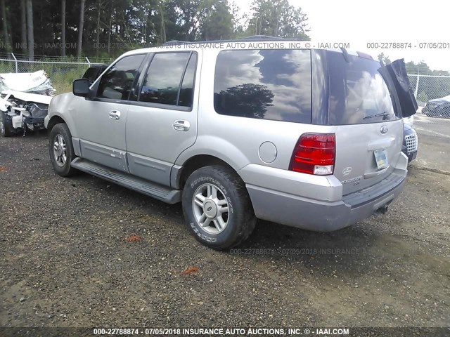 1FMRU15W73LC01830 - 2003 FORD EXPEDITION XLT SILVER photo 3