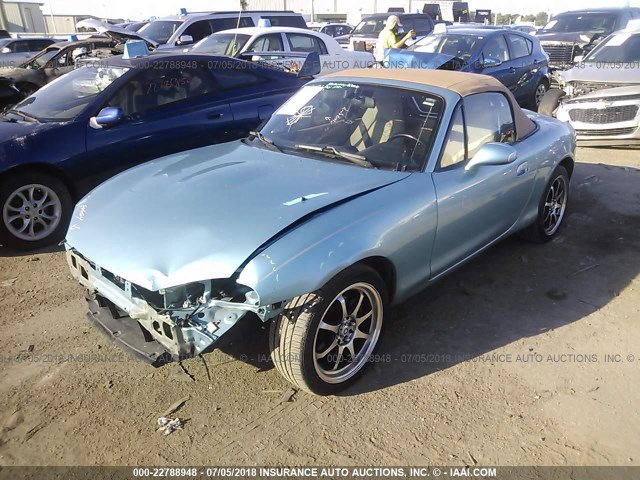 JM1NB353620230259 - 2002 MAZDA MX-5 MIATA LS Light Blue photo 2