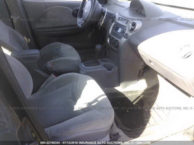 1G8AL52F24Z112935 - 2004 SATURN ION LEVEL 3 SILVER photo 5