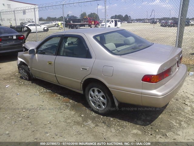 4T1BF22K11U959494 - 2001 TOYOTA CAMRY LE/XLE GOLD photo 3
