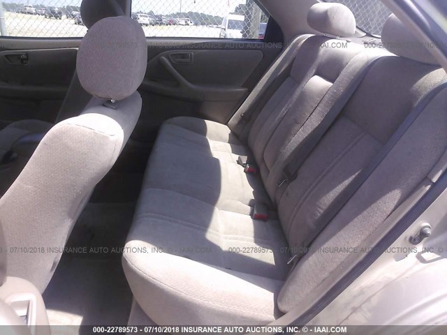 4T1BF22K11U959494 - 2001 TOYOTA CAMRY LE/XLE GOLD photo 8