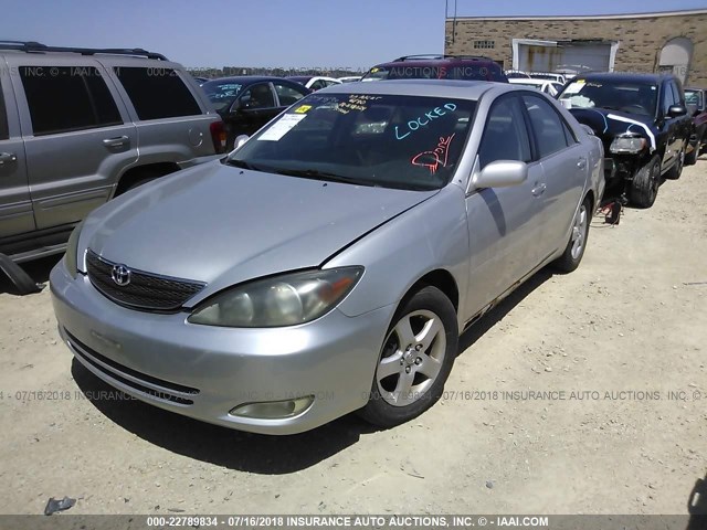 4T1BE32K12U594552 - 2002 TOYOTA CAMRY LE/XLE/SE 银色 照片 2