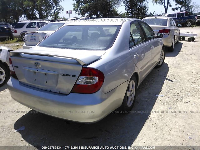 4T1BE32K12U594552 - 2002 TOYOTA CAMRY LE/XLE/SE 银色 照片 4