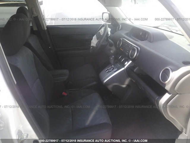 JTLZE4FE8CJ010717 - 2012 TOYOTA SCION XB Ақ фото 5
