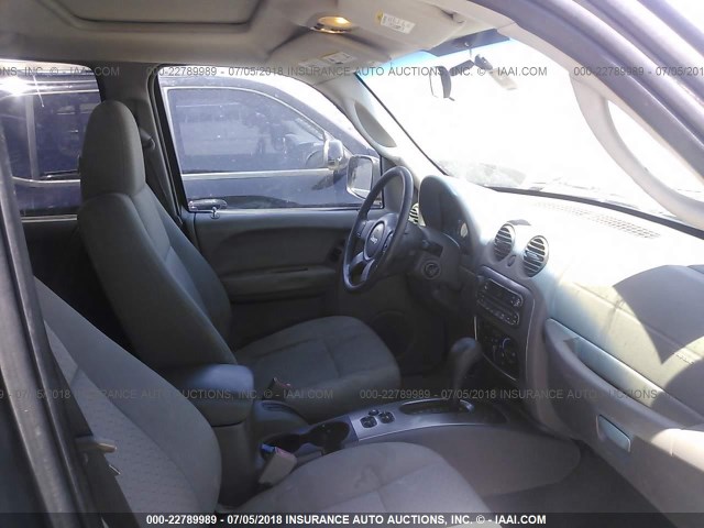 1J4GL38K85W725812 - 2005 JEEP LIBERTY RENEGADE BROWN photo 5