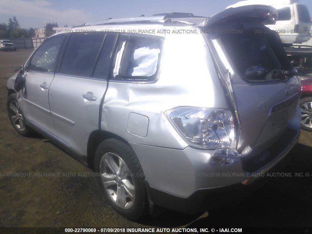 5TDDK3EH0DS202917 - 2013 TOYOTA HIGHLANDER LIMITED SILVER photo 3