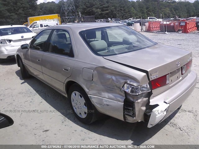 JT2BG22K2Y0411208 - 2000 TOYOTA CAMRY CE/LE/XLE GOLD photo 3