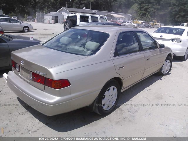 JT2BG22K2Y0411208 - 2000 TOYOTA CAMRY CE/LE/XLE GOLD photo 4